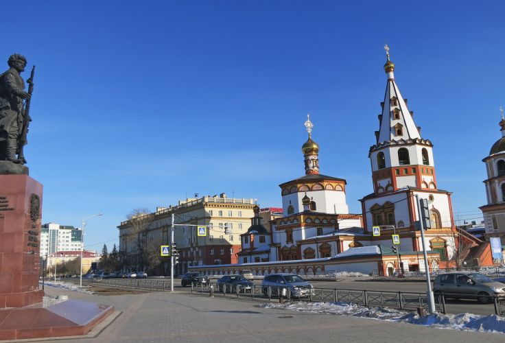Statue de Cosaque et Cathédrale de l'Epiphanie - Irkoutsk - Sibérie - Russie