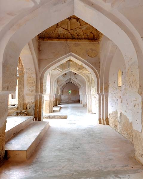 Voyages itinérants Inde du Sud - Karnataka - Mysore - Hassan - Hampi - Hubli - Badami - Goa