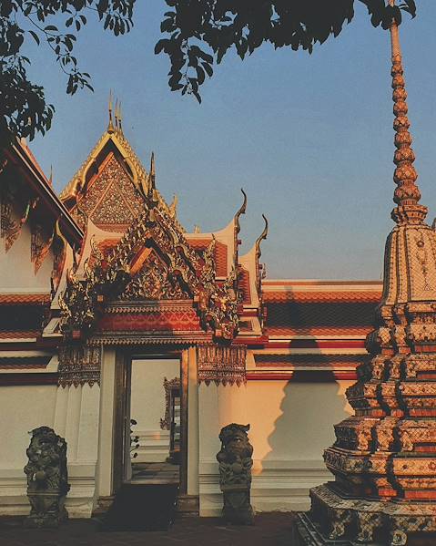 Voyages itinérants Laos - Luang Prabang - Nong Khiaw - Pakbeng Thaïlande - Chiang Saen - Bangkok - Koh Samet