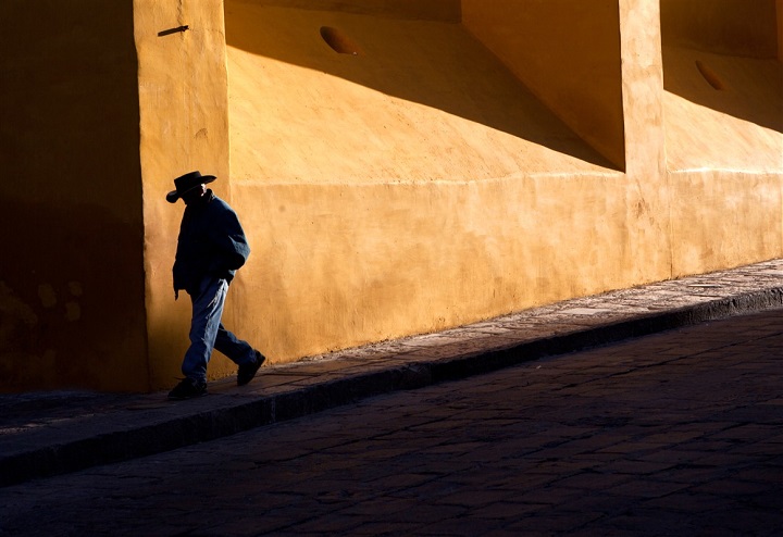 Homme dans les rues de San Miguel de Allende