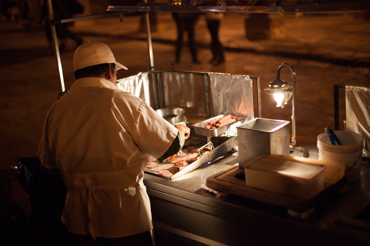 Homme qui cuisine à San Miguel de Allende