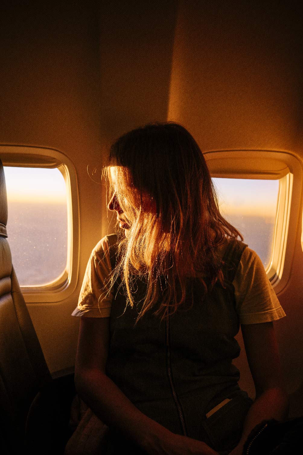 femme dans un avion