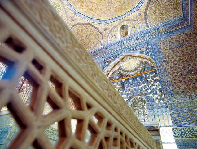 Medersa et ses belles céramiques bleues