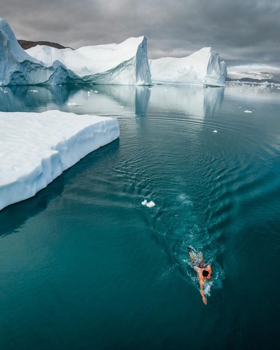 nageur en arctique