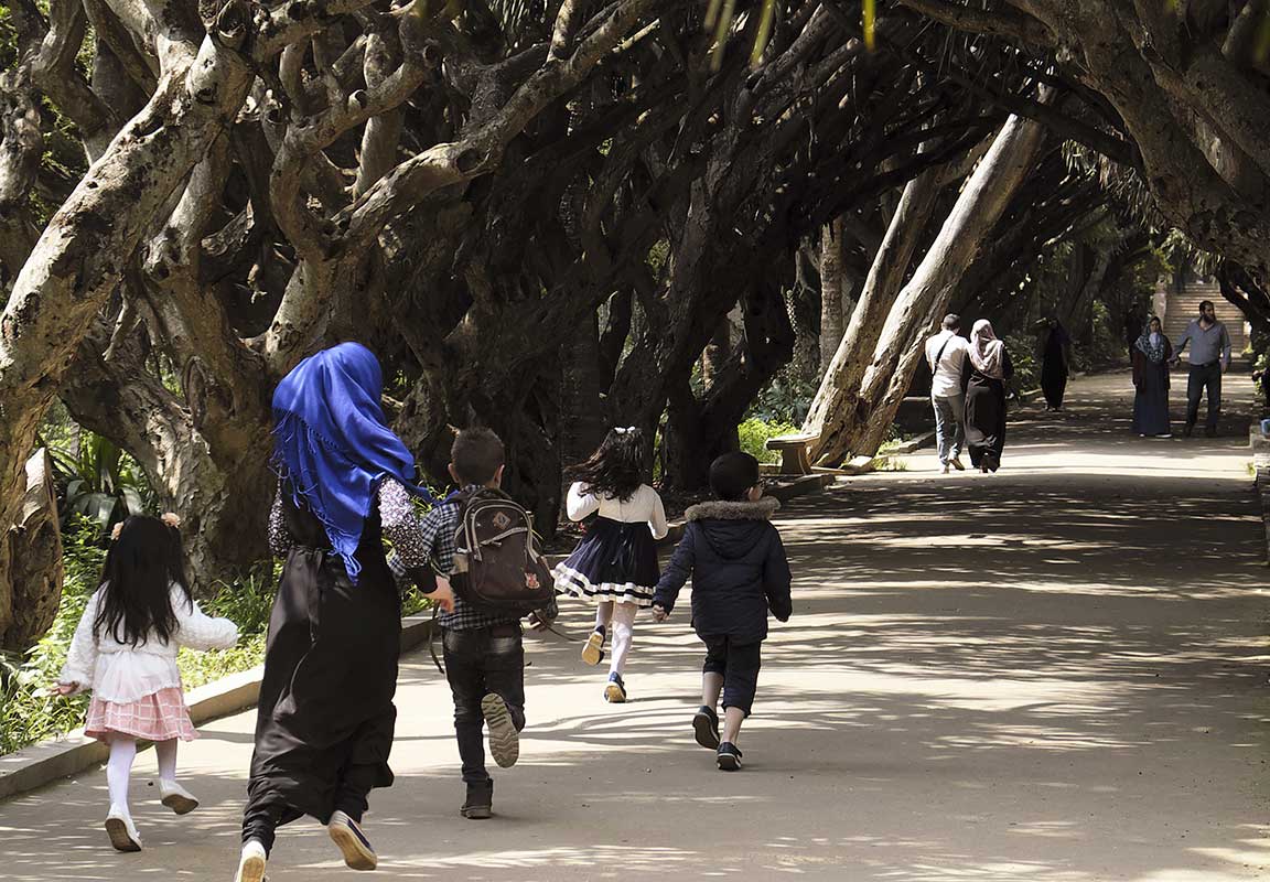 Enfants dans un parc à Alger