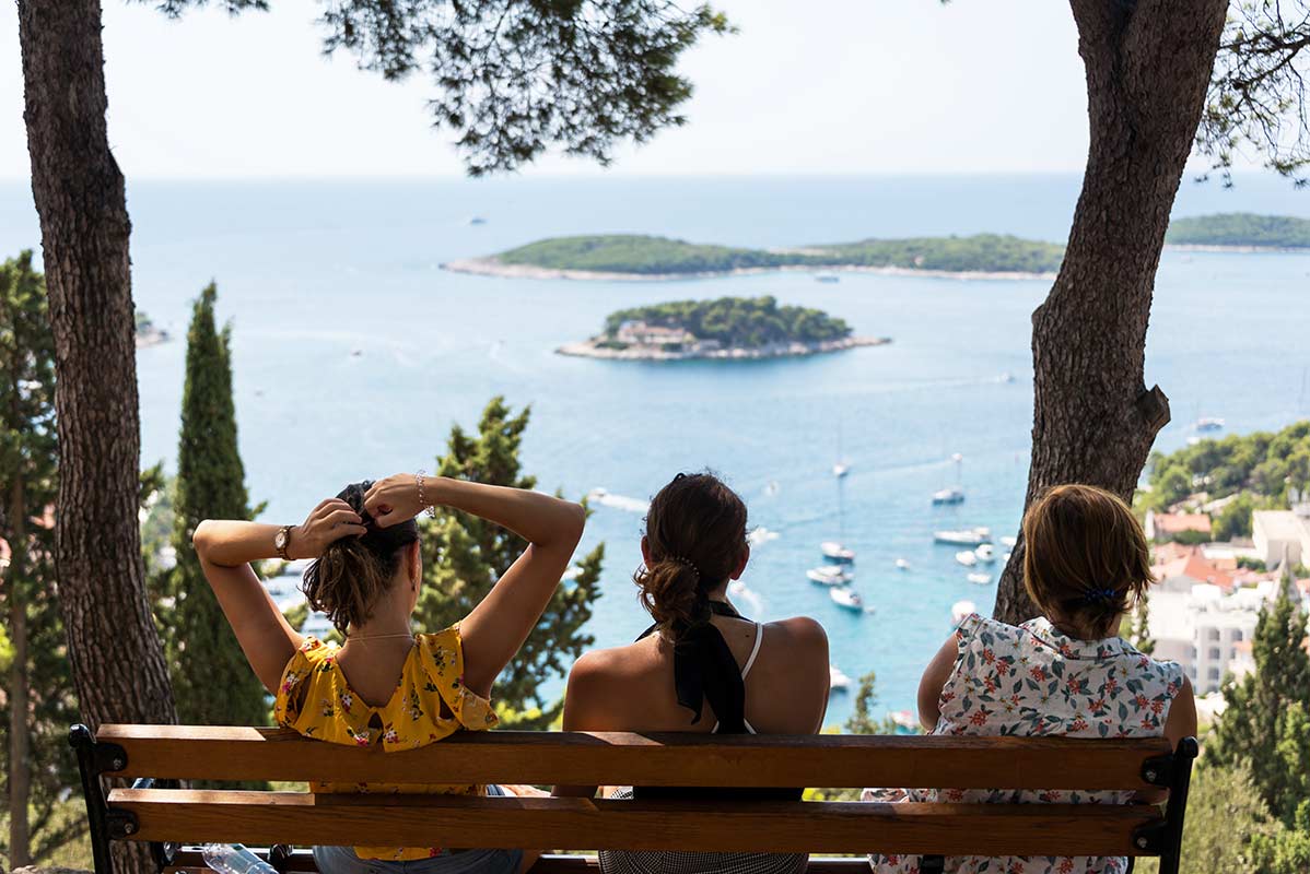 plage à Hvar