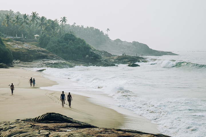 Couple sur la plage en Inde