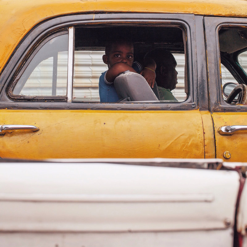 Efant dans une voiture à la Havane