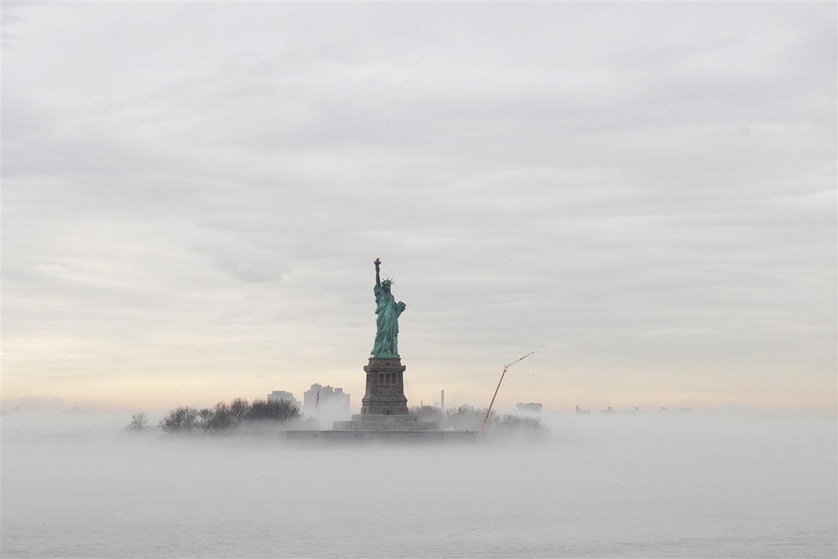 Statue de la liberté dans la brume
